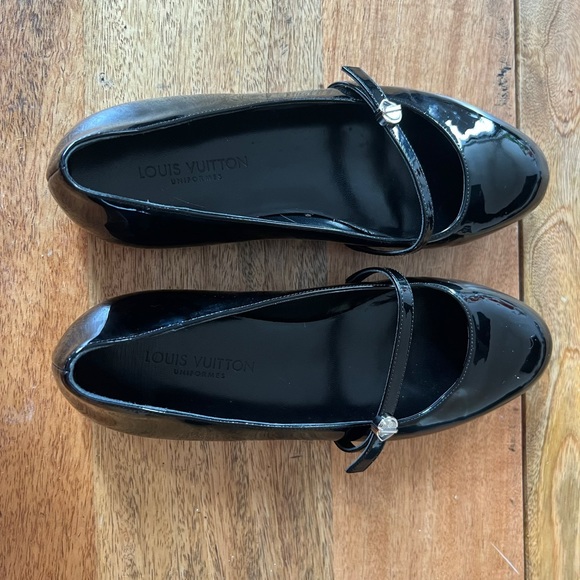 Louis Vuitton Uniforme Women’s Flat Loafer - Picture 4 of 5